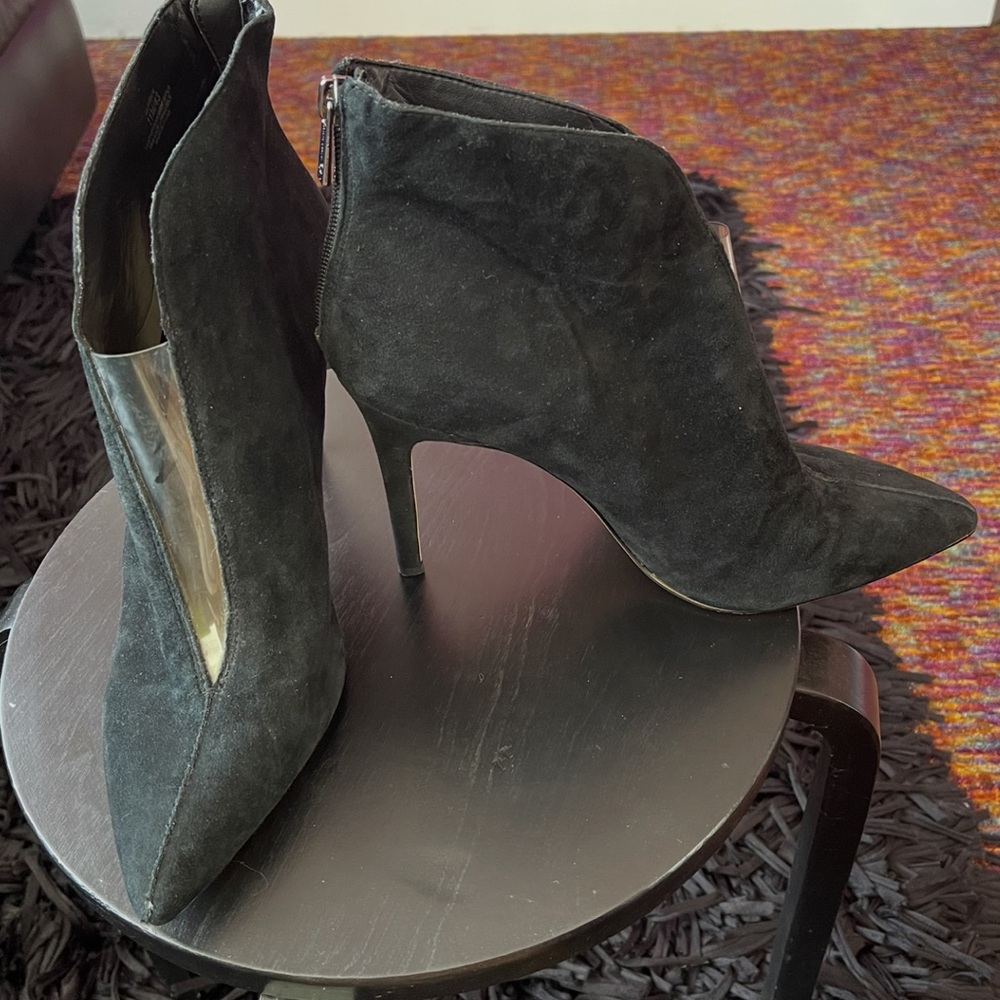 Elegant Black Suede Ankle Boots